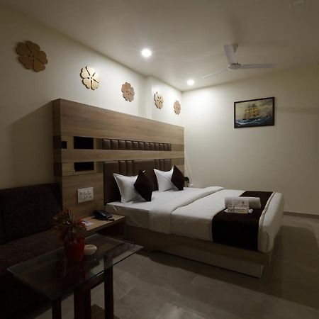 Hotel Alka Inn Ahmedabad Extérieur photo
